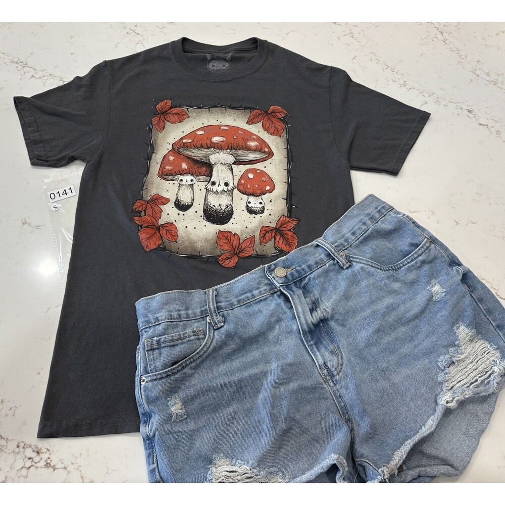 Stephanie Bayles Shirt Mushroom Shrooms Fantasy Psychedelics Gray Small